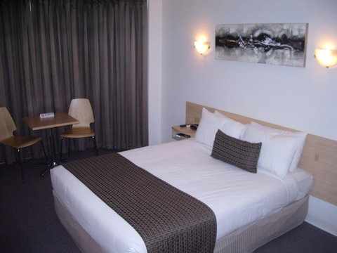 Aviators Lodge - Accommodation Rockhampton 38