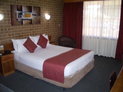 Aviators Lodge - Accommodation Rockhampton 15
