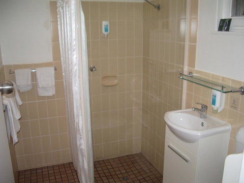 Aviators Lodge - Accommodation Rockhampton 27