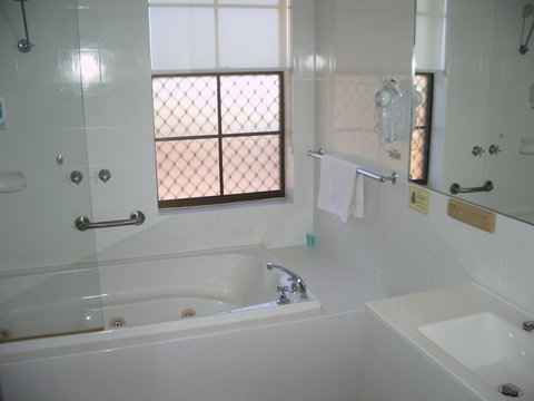 Aviators Lodge - Accommodation Rockhampton 31