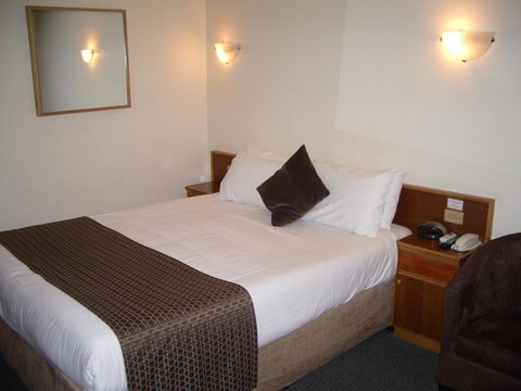 Aviators Lodge - Accommodation Rockhampton 19