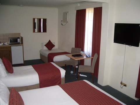 Aviators Lodge - Accommodation Rockhampton 10