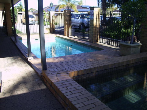 Aviators Lodge - Accommodation Rockhampton 41