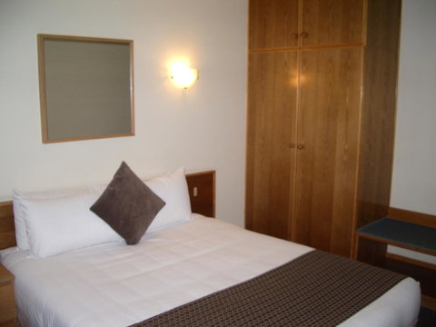 Aviators Lodge - Accommodation Rockhampton 43