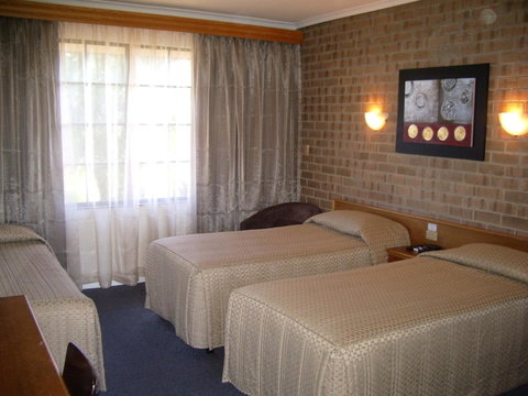 Aviators Lodge - Accommodation Rockhampton 32