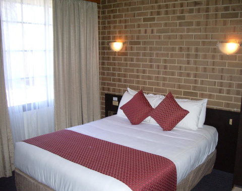 Aviators Lodge - Accommodation Rockhampton 40