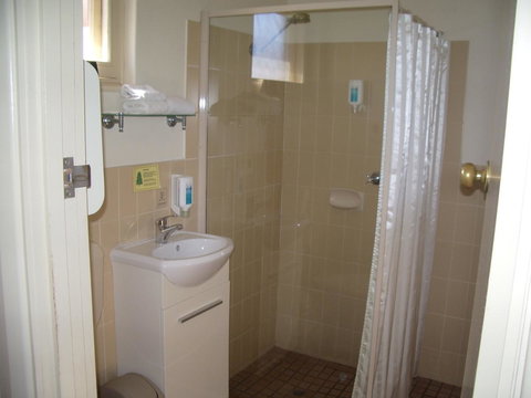 Aviators Lodge - Accommodation Rockhampton 22