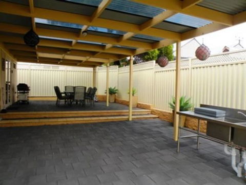 Armadale House - Kingscote - Accommodation Rockhampton 6