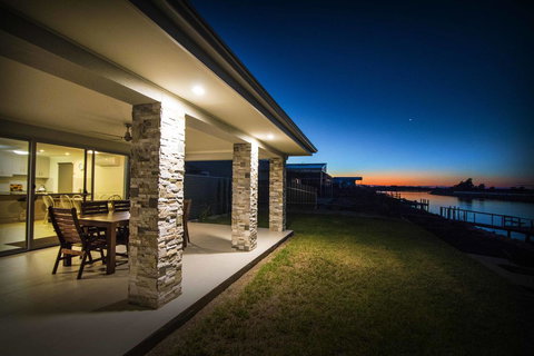 Brock's Base - Accommodation Rockhampton 0