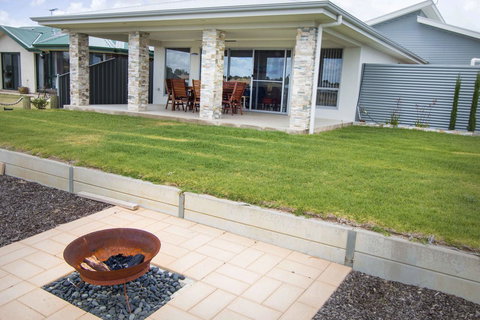 Brock's Base - Accommodation Rockhampton 5