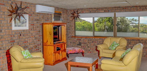 Seacroft - Accommodation Rockhampton 19