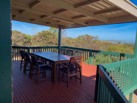 Seacroft - Accommodation Rockhampton 2
