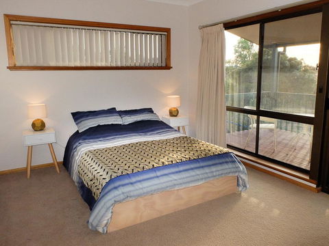 Seacroft - Accommodation Rockhampton 9