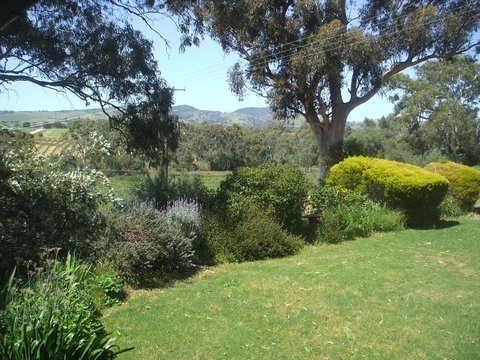 Archery Road Estate - Accommodation Rockhampton 9