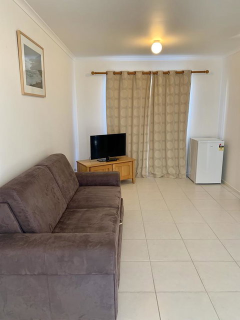 Bayview Beach House Apartment No 1 - Accommodation Rockhampton 4