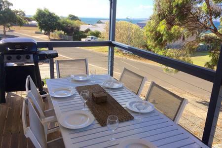 Bayview Beach House Apartment No 1 - Accommodation Rockhampton 5