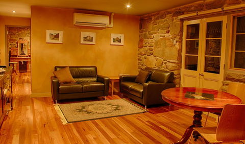1860 Wine Country Cottages - Accommodation Rockhampton 23