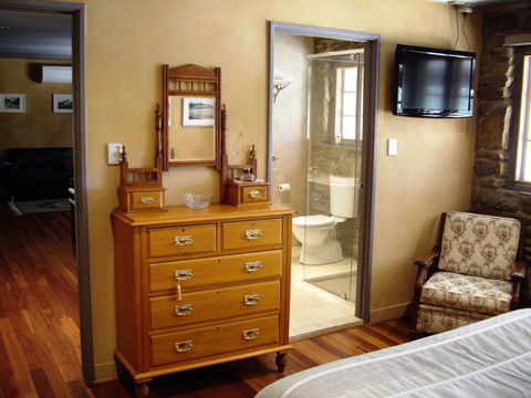 1860 Wine Country Cottages - Accommodation Rockhampton 15