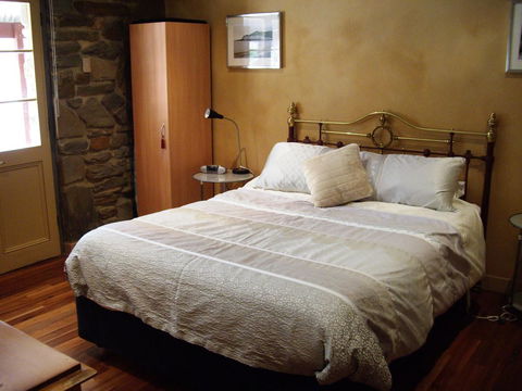 1860 Wine Country Cottages - Accommodation Rockhampton 11