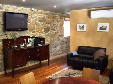 1860 Wine Country Cottages - Accommodation Rockhampton 12