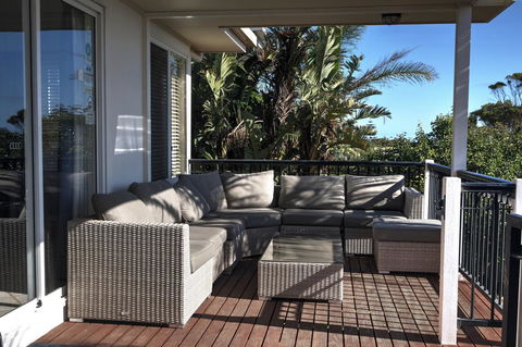 The Whitehouse - Accommodation Rockhampton 1