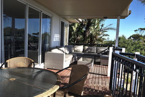 The Whitehouse - Accommodation Rockhampton 4