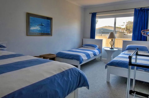 The Whitehouse - Accommodation Rockhampton 12