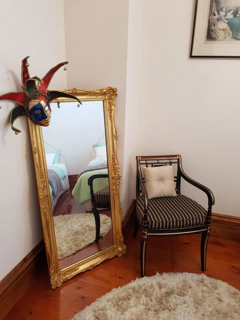 Grand Bluestone Mansion - Accommodation Rockhampton 13