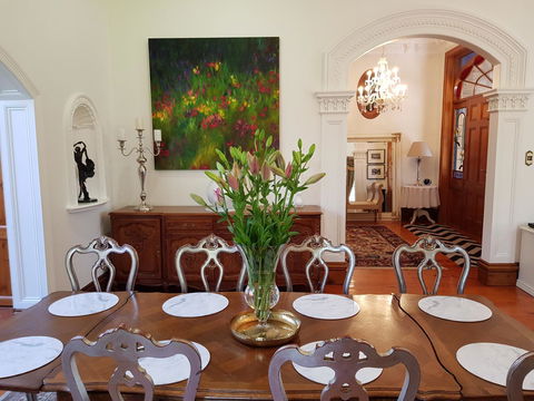 Grand Bluestone Mansion - Accommodation Rockhampton 6