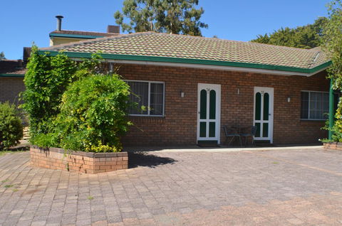 Deer Park Motor Inn Armidale - Accommodation Rockhampton 37