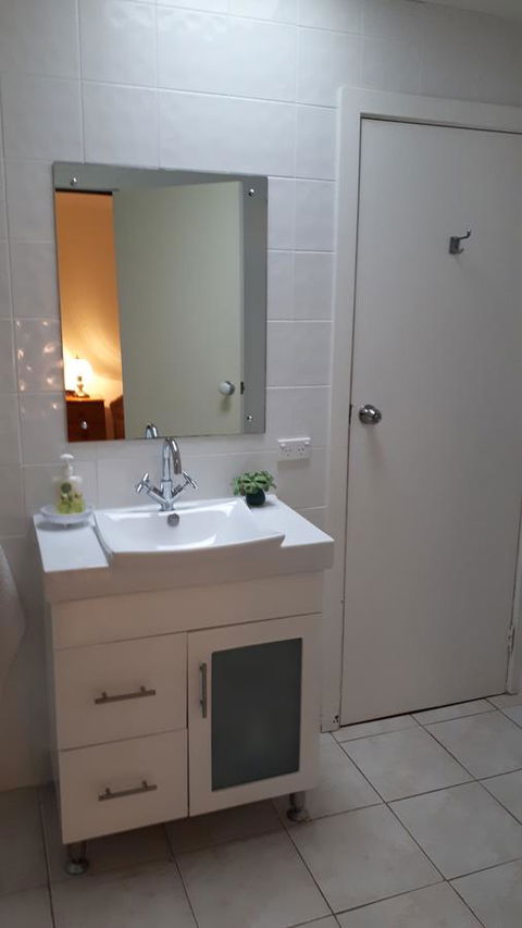 Linger Longer Vineyard - Accommodation Rockhampton 10