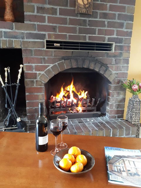 Linger Longer Vineyard - Accommodation Rockhampton 1