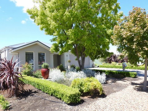 Sanctuary In The Valley - Accommodation Rockhampton 2
