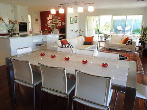 Sanctuary In The Valley - Accommodation Rockhampton 3
