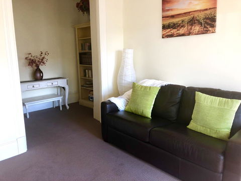 A Secret Garden - Accommodation Rockhampton 12