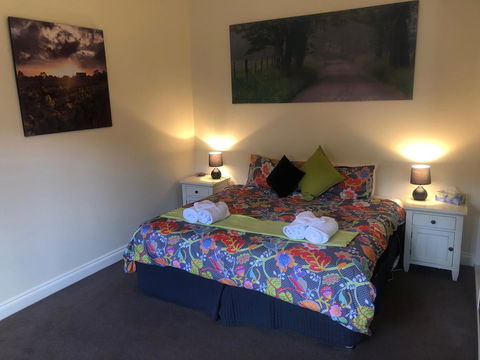 A Secret Garden - Accommodation Rockhampton 1