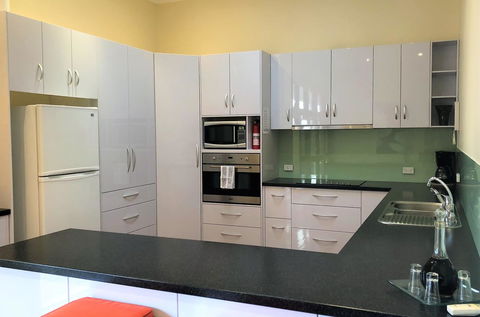 A Secret Garden - Accommodation Rockhampton 13