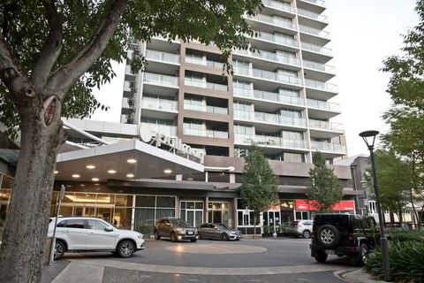 Luxury City Apt With Pool, Gym, Spa, Netflix - Accommodation Rockhampton 16