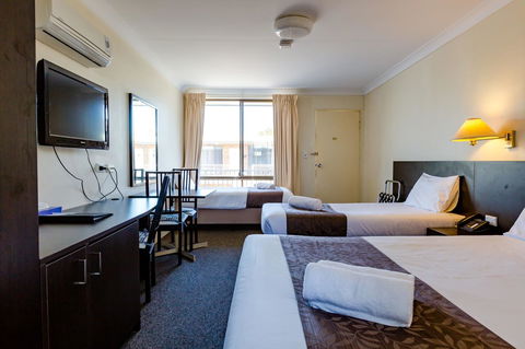Abcot Inn - Accommodation Rockhampton 7