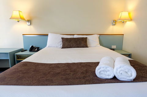 Abcot Inn - Accommodation Rockhampton 5