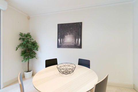 One Bedroom In Adelaideâ€™s East End FREE WIFI*Netflix*Parking - Accommodation Rockhampton 21