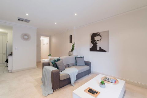 One Bedroom In Adelaideâ€™s East End FREE WIFI*Netflix*Parking - Accommodation Rockhampton 19