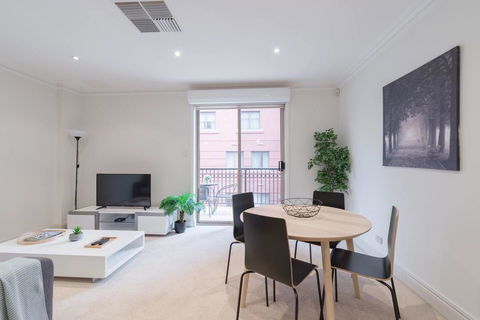 One Bedroom In Adelaideâ€™s East End FREE WIFI*Netflix*Parking - Accommodation Rockhampton 8