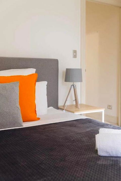 One Bedroom In Adelaideâ€™s East End FREE WIFI*Netflix*Parking - Accommodation Rockhampton 1