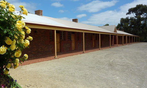 Coonawarra Place Motor Inn - Accommodation Rockhampton 21
