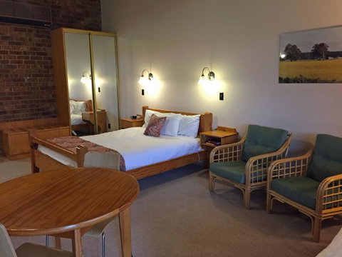 Coonawarra Place Motor Inn - Accommodation Rockhampton 27