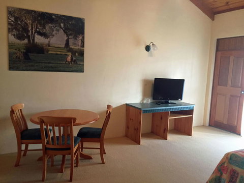 Coonawarra Place Motor Inn - Accommodation Rockhampton 11