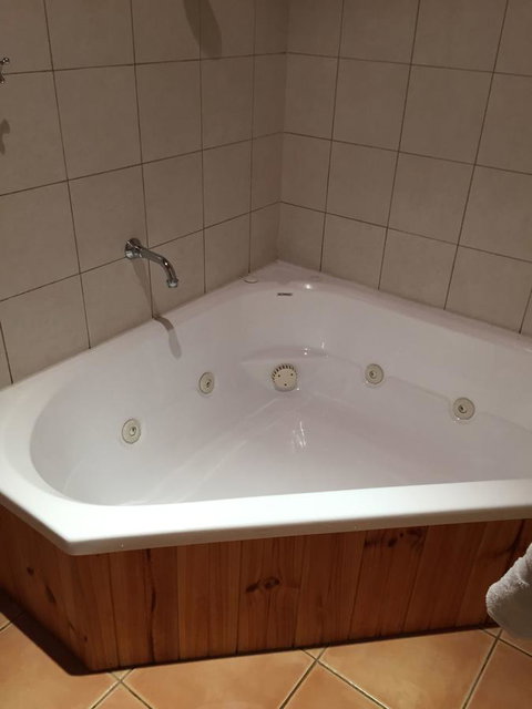 Coonawarra Place Motor Inn - Accommodation Rockhampton 15