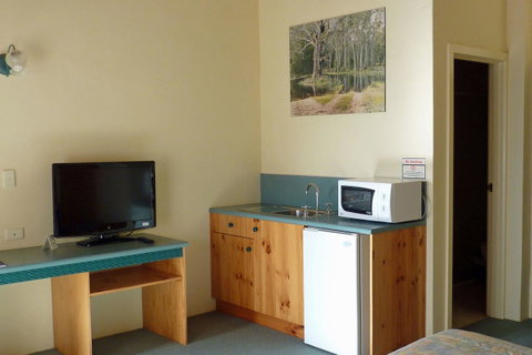 Coonawarra Place Motor Inn - Accommodation Rockhampton 16