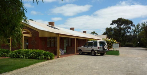 Coonawarra Place Motor Inn - Accommodation Rockhampton 19